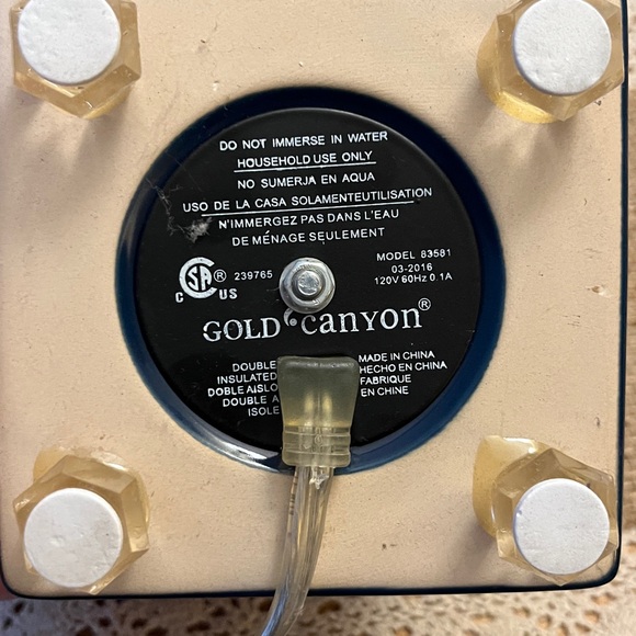 Navy blue wax warmer - Picture 2 of 3